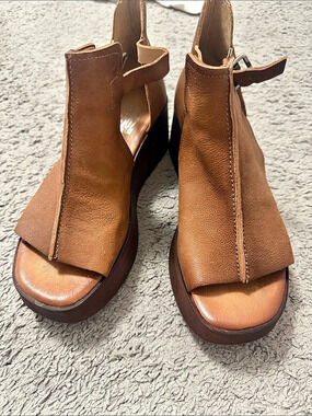 Miz Mooz  Gloria Brown Leather  Wedge Sandals EU 40